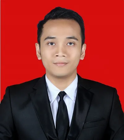 Ali Nur Ikhsan M.Kom.